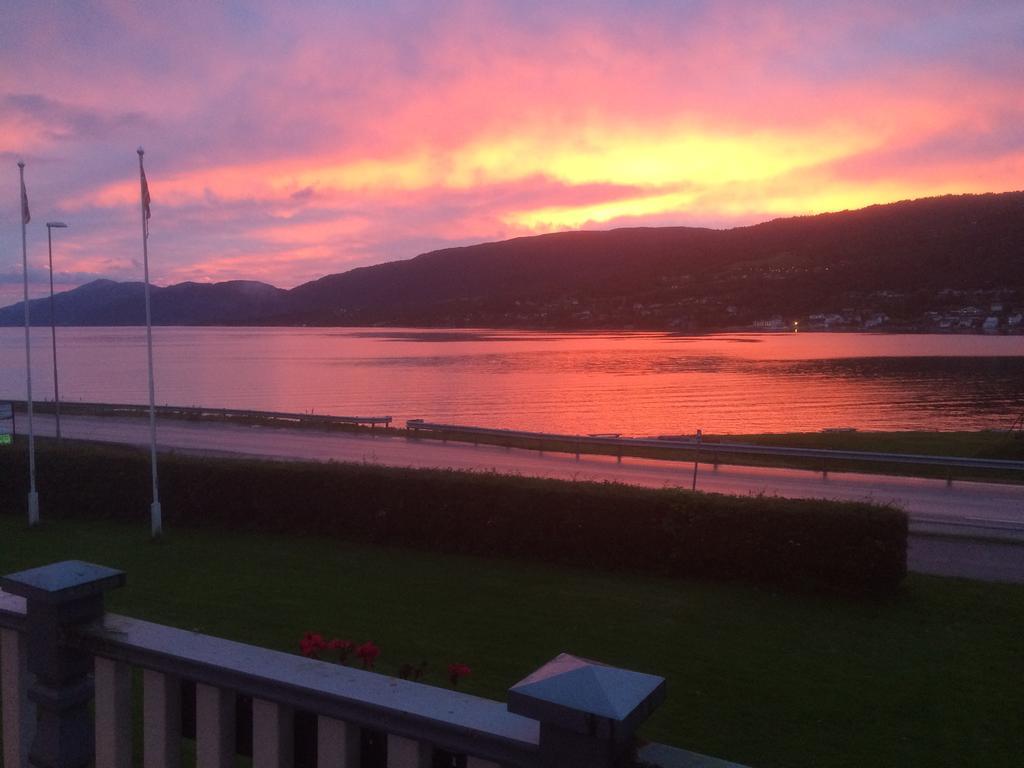 Hotel Fjordhotell Eidsvåg
